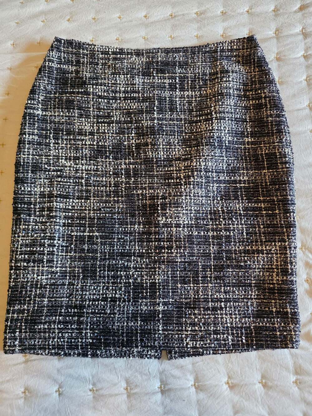 Ann Taylor Factory Petite Black and White Tweed Pencil Skirt Size 2P